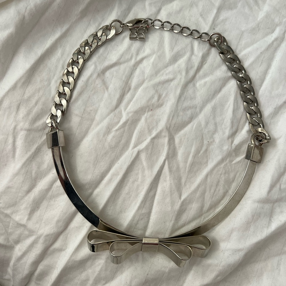 Bcbg metal bow collar choker with chunky link chain